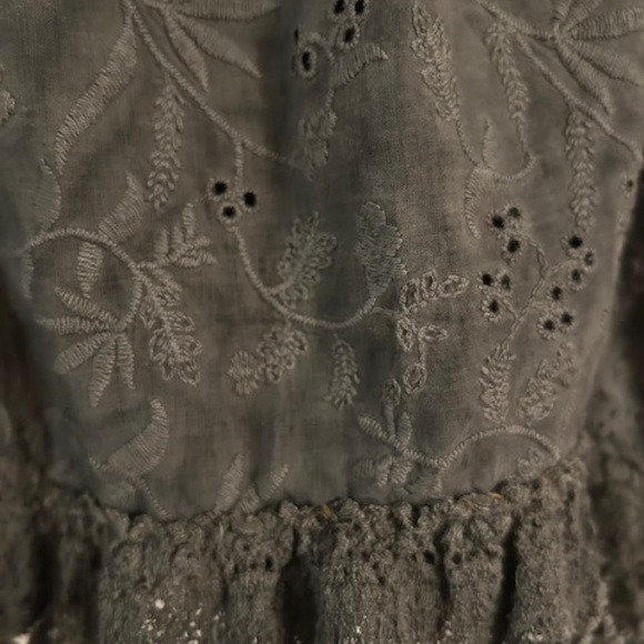 NWT- Magnolia Pearl Gabriella Blouse - Picture 4 of 8